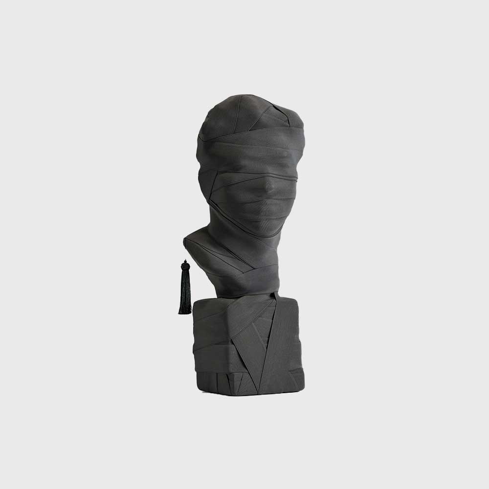 Maisondada | This Is Not A Self Portrait 雕像裝置