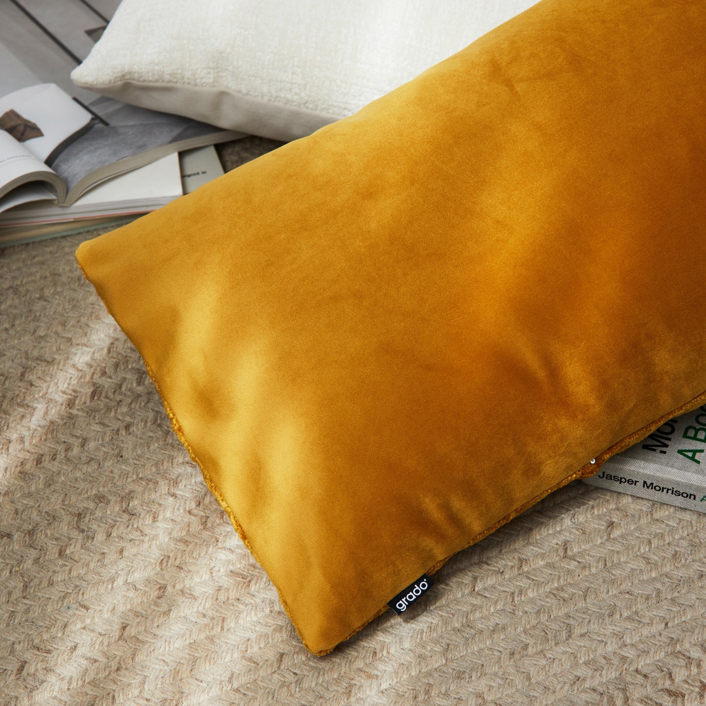 grado | You Tiao Cushion 油條抱枕
