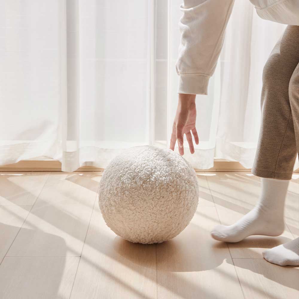 grado |  Sesame Ball Cushion 麻球抱枕
