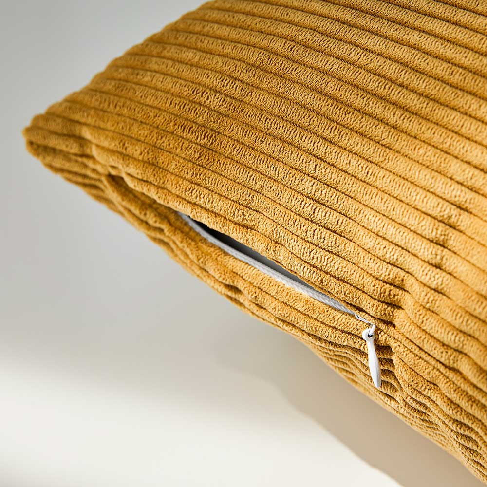 grado |  Crossed Path Cushion 阡陌抱枕
