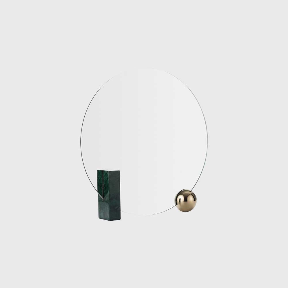 Maisondada | Looking for Dorian 鏡