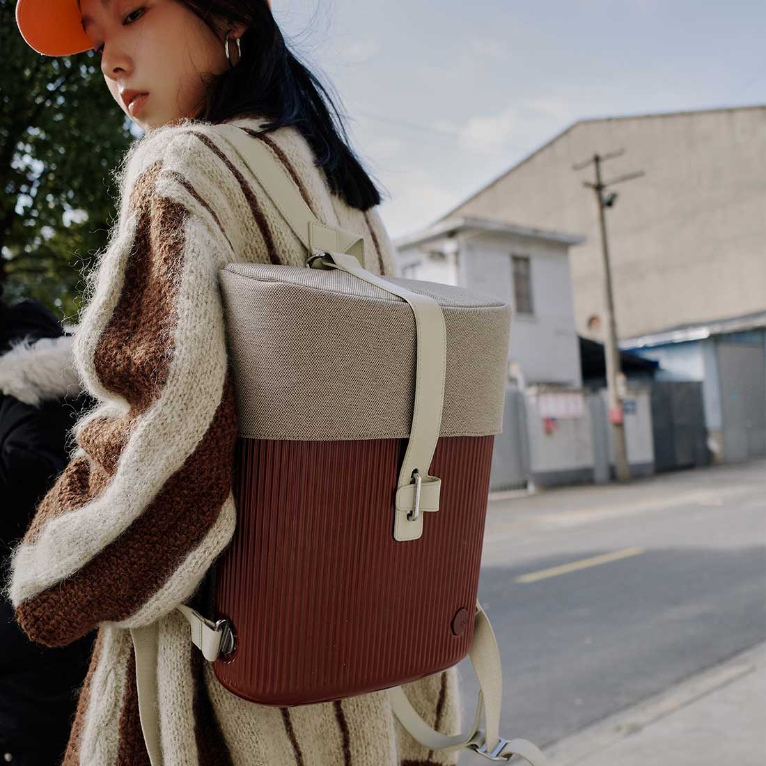 ITO |   PISTACHIO BACKPACK JUJUBE 開心果硬殼後背包 棗紅