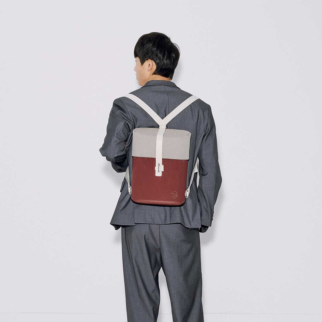 ITO |   PISTACHIO BACKPACK JUJUBE 開心果硬殼後背包 棗紅