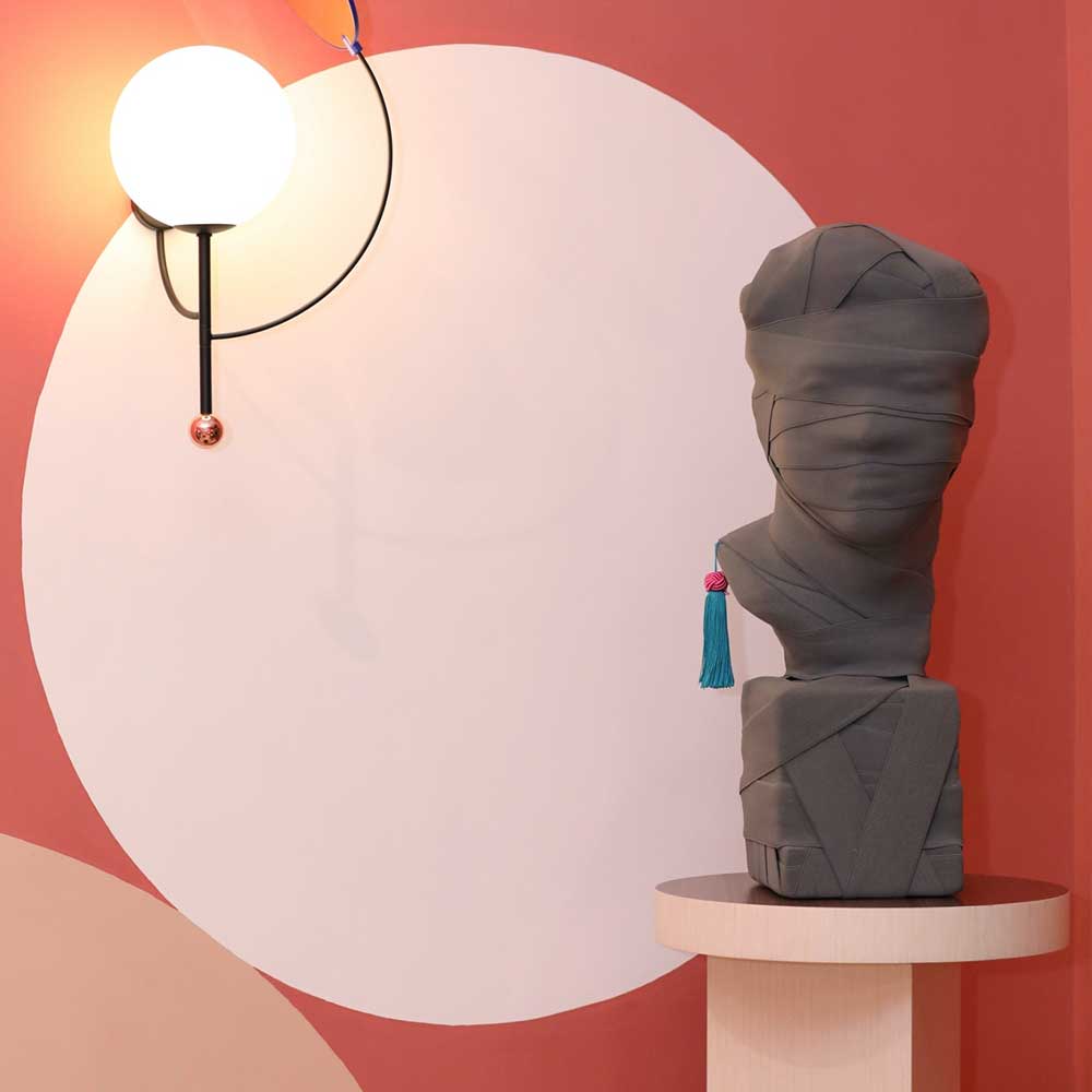 Maisondada | This Is Not A Self Portrait 雕像裝置