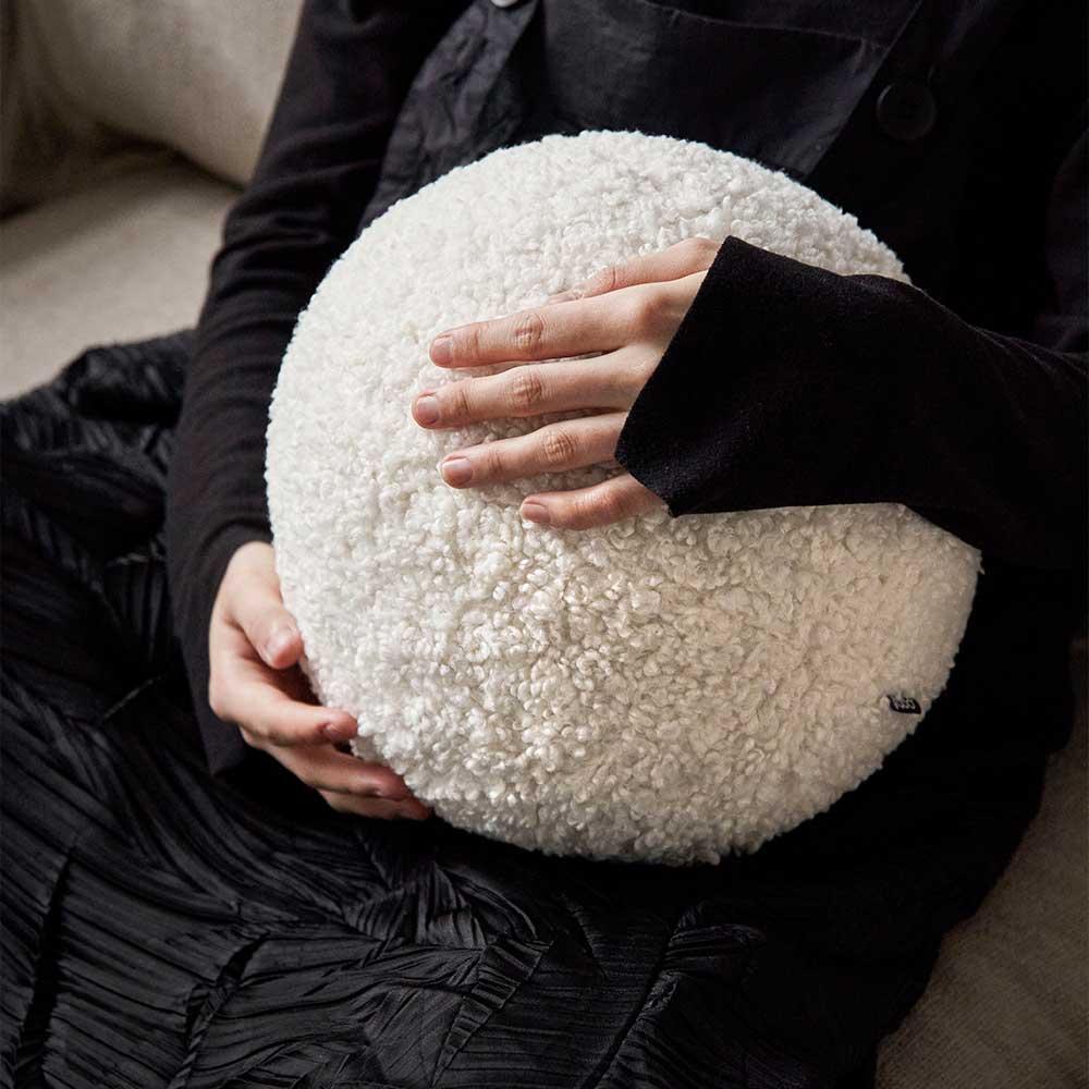 grado |  Sesame Ball Cushion 麻球抱枕