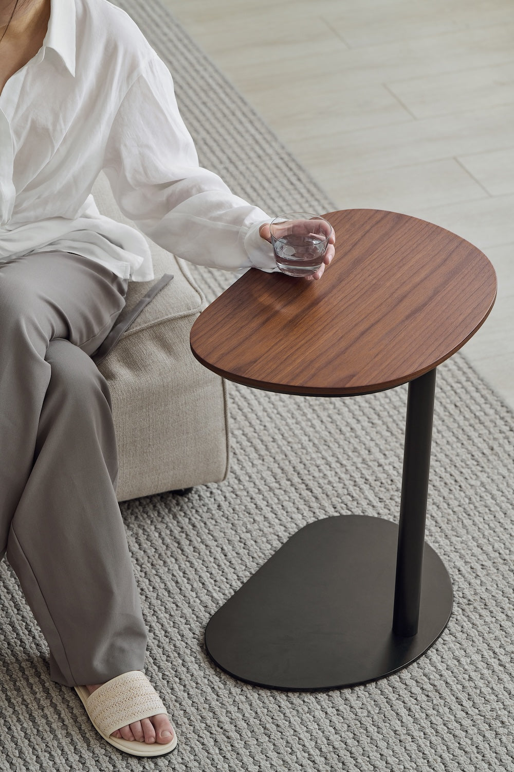 grado |  Almond Side Table 杏仁邊几