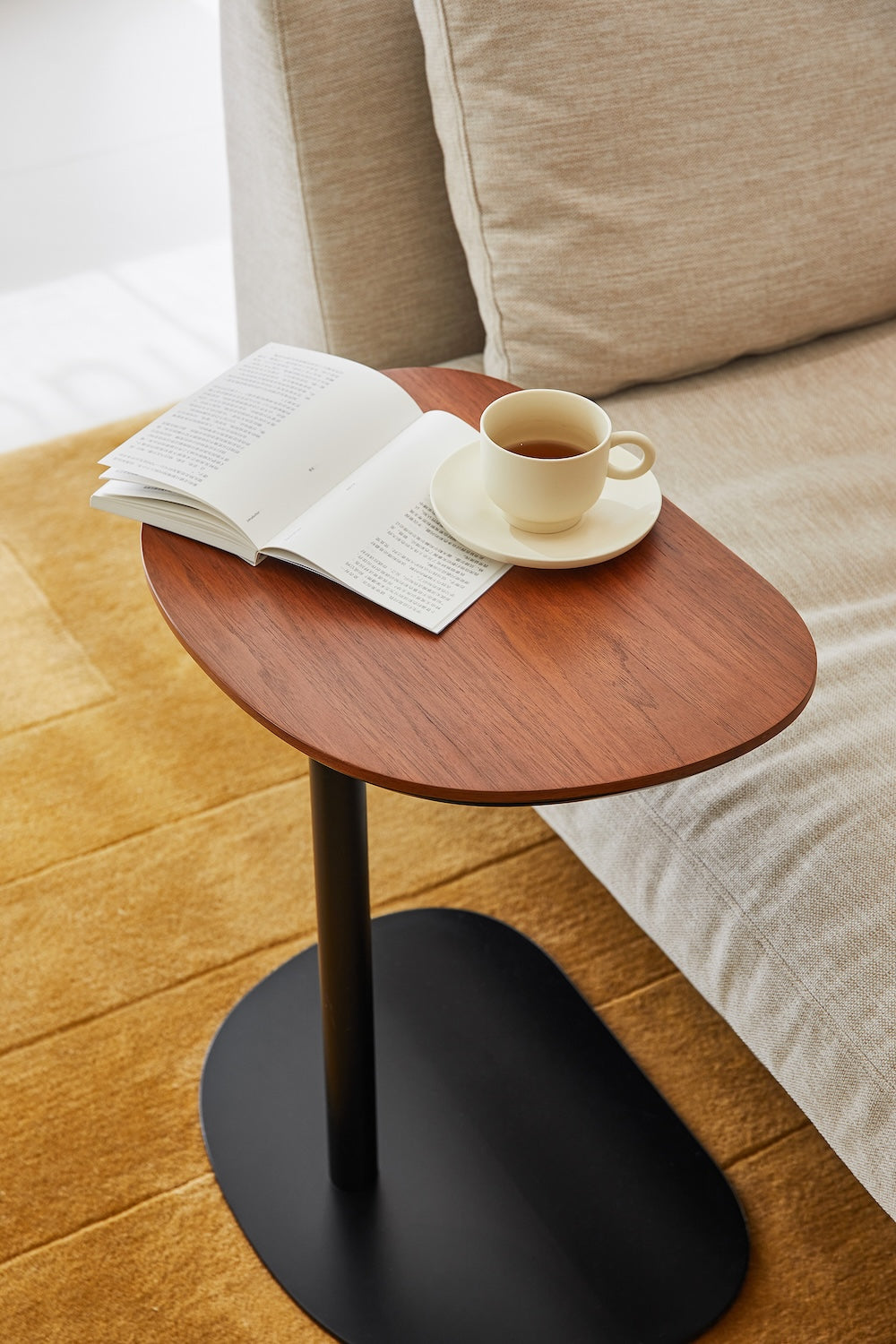 grado |  Almond Side Table 杏仁邊几