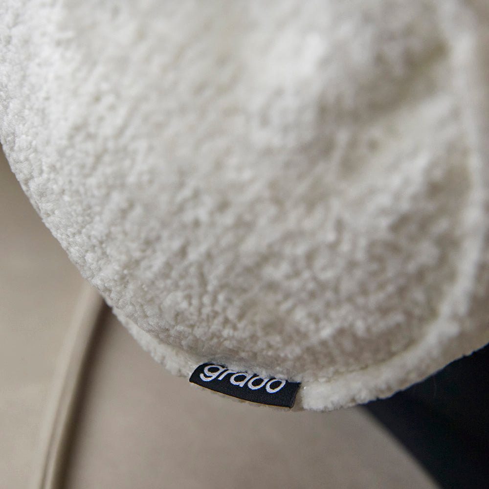 grado |  Crab Stick Cushion 蟹棒抱枕