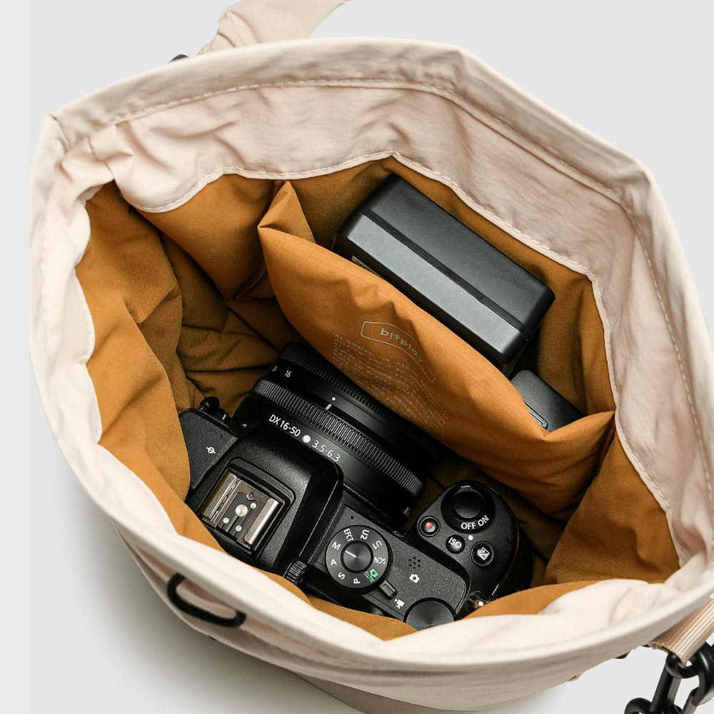 bitplay |  Essential Series 隨行相機包 2.5L 杏