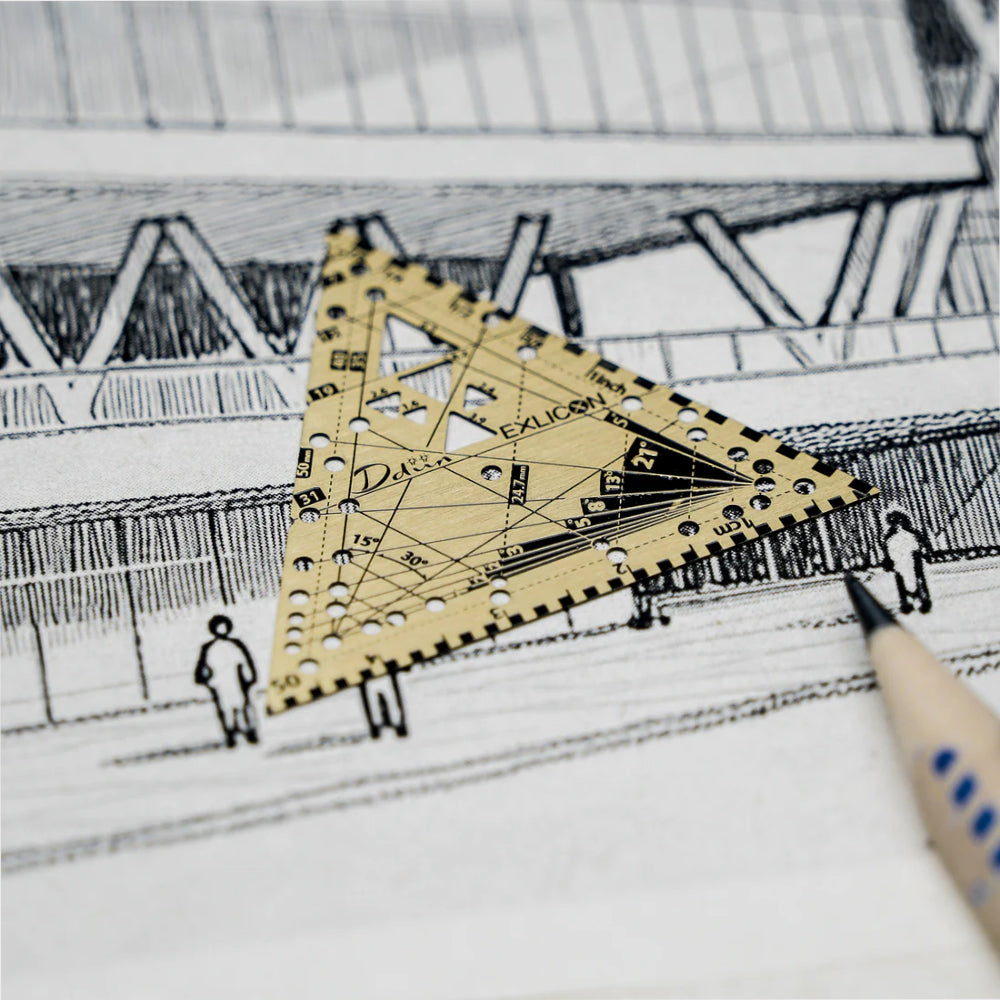 Ddiin | Small Brass Triangle Disc 迷你黃銅小三角形尺