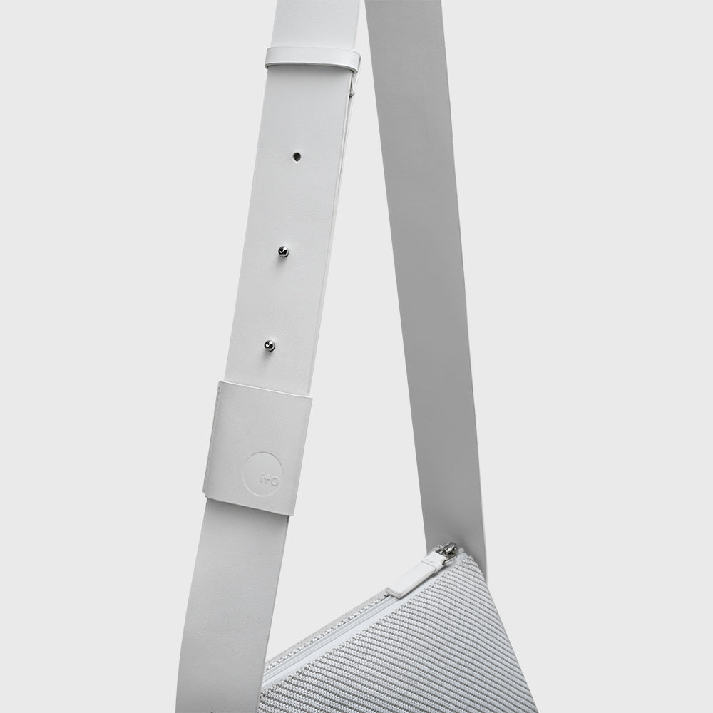 ITO |  AMANITA CROSSBODY BAG 2 DIATOM 斜背包 硅藻灰