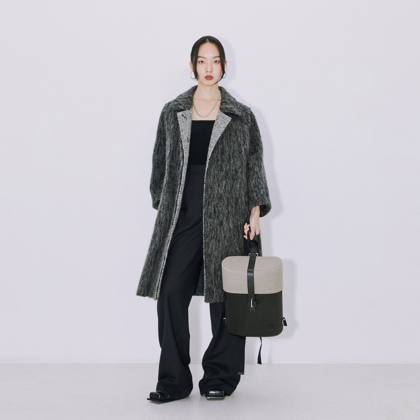ITO |  PISTACHIO BACKPACK CHARCOAL 開心果硬殼後背包 炭黑